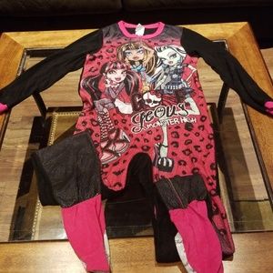 Girls 10/12 Monster high footed pajamas